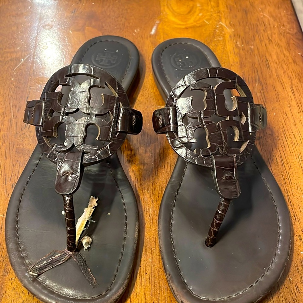 Tory Burch size 6.5 dark brown croc millers